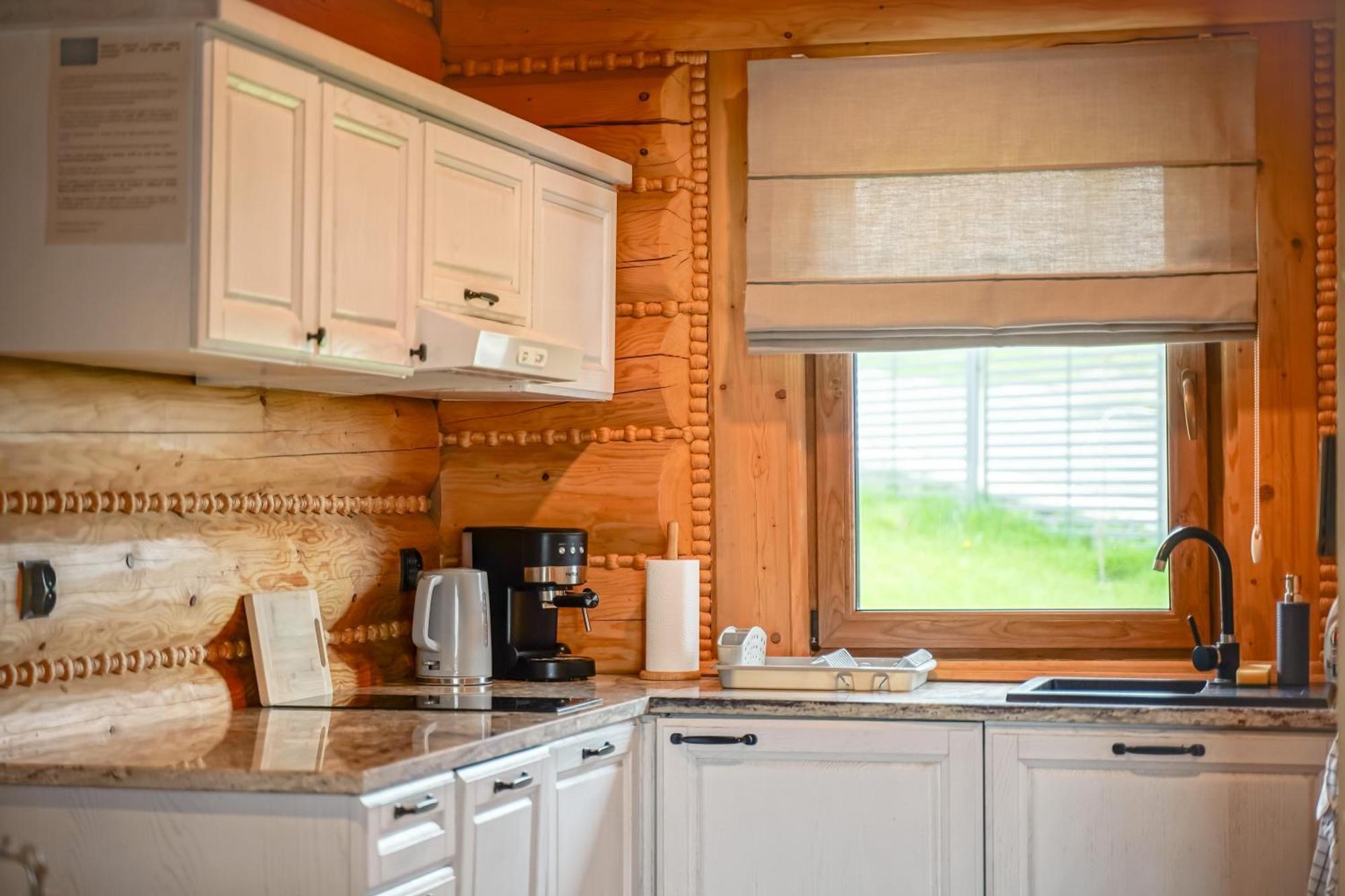Zloty Gron Log Houses & Apartments 伊斯泰布纳 外观 照片