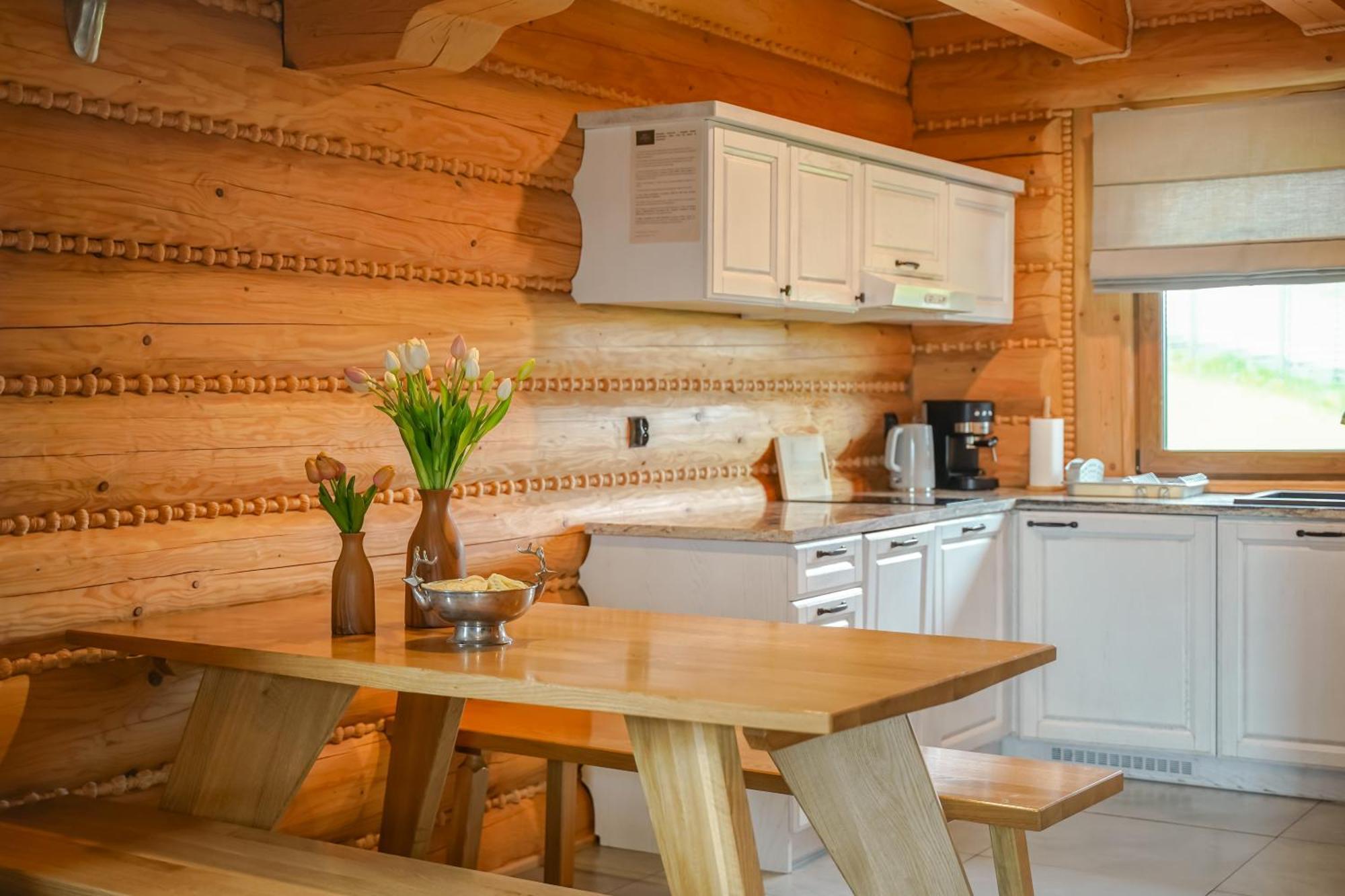 Zloty Gron Log Houses & Apartments 伊斯泰布纳 外观 照片